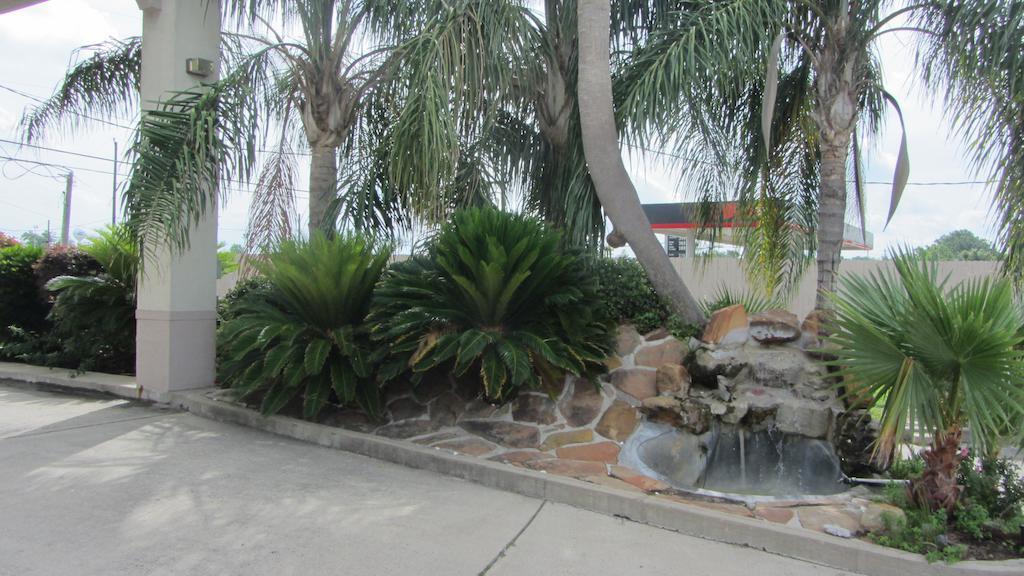 Camelot Inn & Suites Highway 290/Northwest Freeway Jersey Village Exteriér fotografie