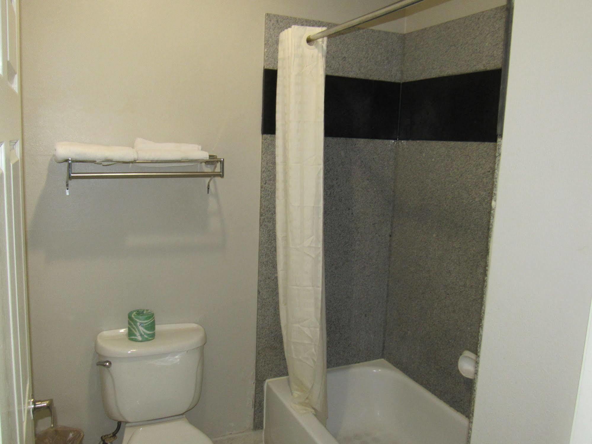 Camelot Inn & Suites Highway 290/Northwest Freeway Jersey Village Exteriér fotografie